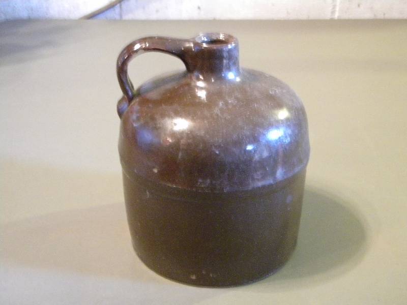 lot 47 image: Red Wing Pottery
