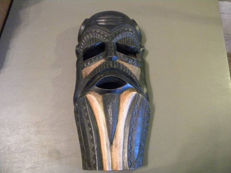 lot 49 image: Carved Mask