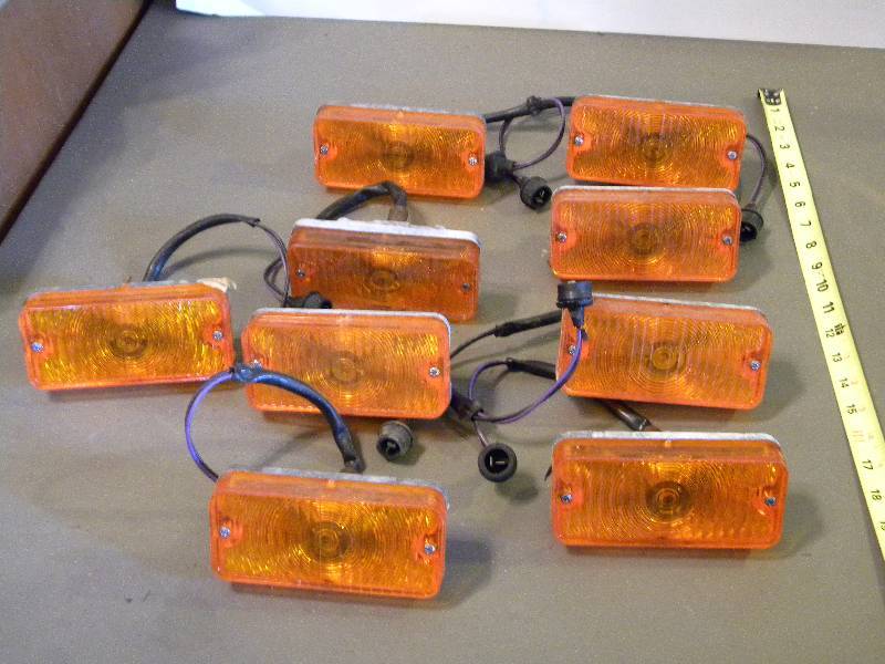 lot 98 image: Safety or Trailer Lights