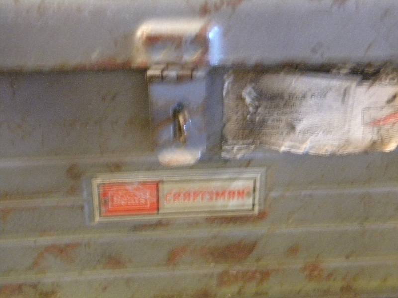 lot 134 image: Craftsman Toolbox & Tools