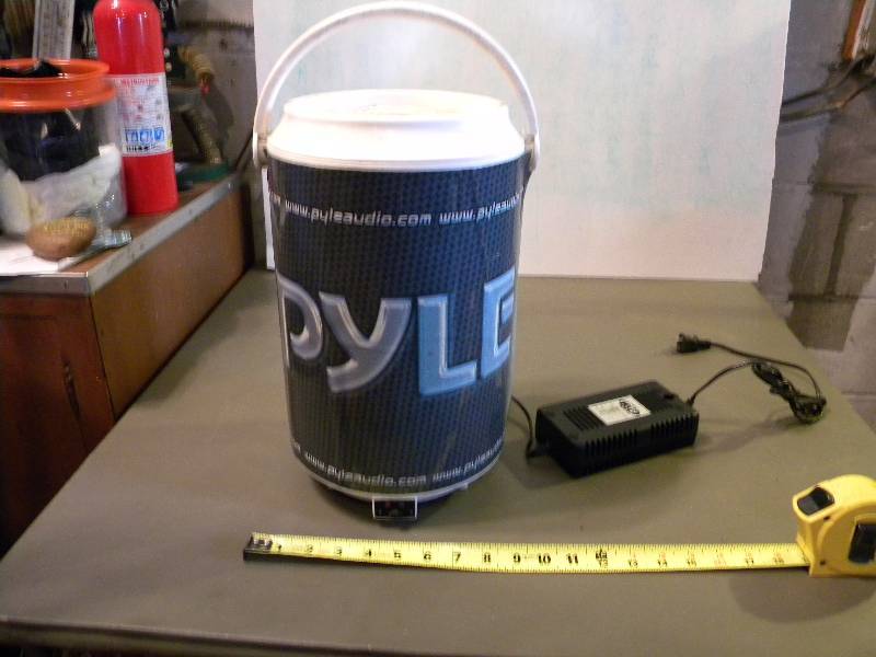 lot 136 image: Pyle Electric Cooler & Warmer