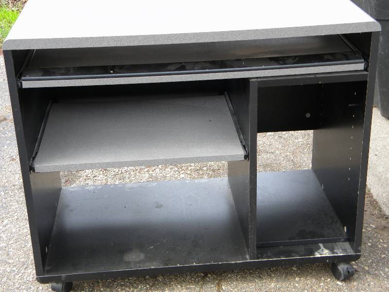 lot 137 image: Computer Desk & Paper Shredder