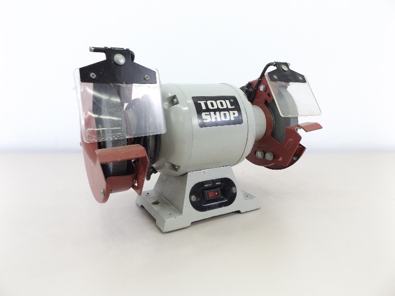 lot 2 image: Newer Working Tool Shop 6 Bench Grinder