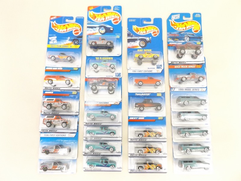 lot 18 image: 26 New in Package Hot Wheels Trucks