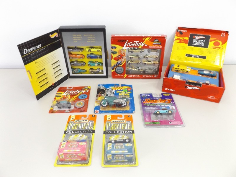 lot 35 image: New in Package Hot Wheels, Johnny Lightning, and Matchbox Collector PacksCars
