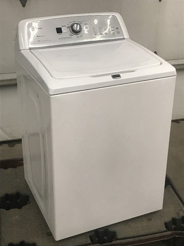 lot 4 image: Maytag Bravo Ecoconserve Washing Ma...