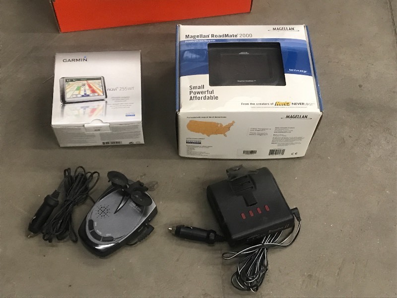 lot 40 image: Lot Of (2) Radar Detectors, Garmin...
