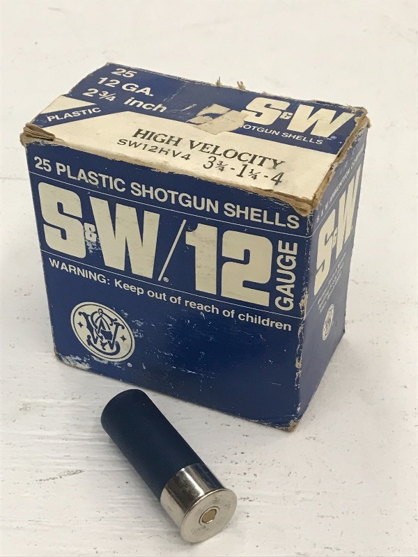 lot 31 image: (1) Box Of S&W 12gauge 2.75 #4 Sho...