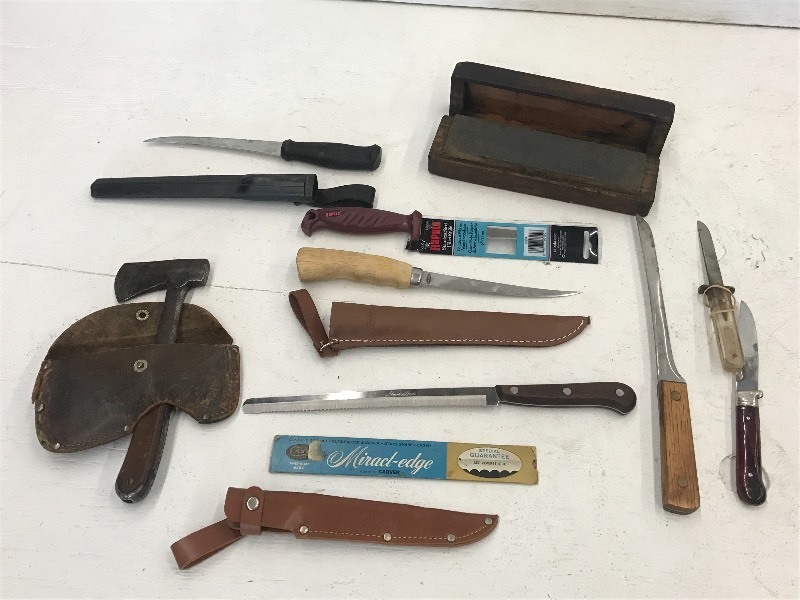 lot 66 image: Flat Of Assorted Fillet Knives, Co...