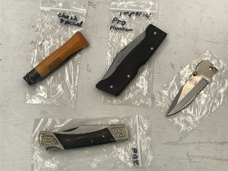 lot 75 image: Lot Of Assorted Pocket Knives ...