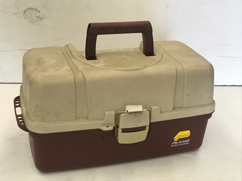 lot 89 image: Plano 17 Plastic Tackle Box ...