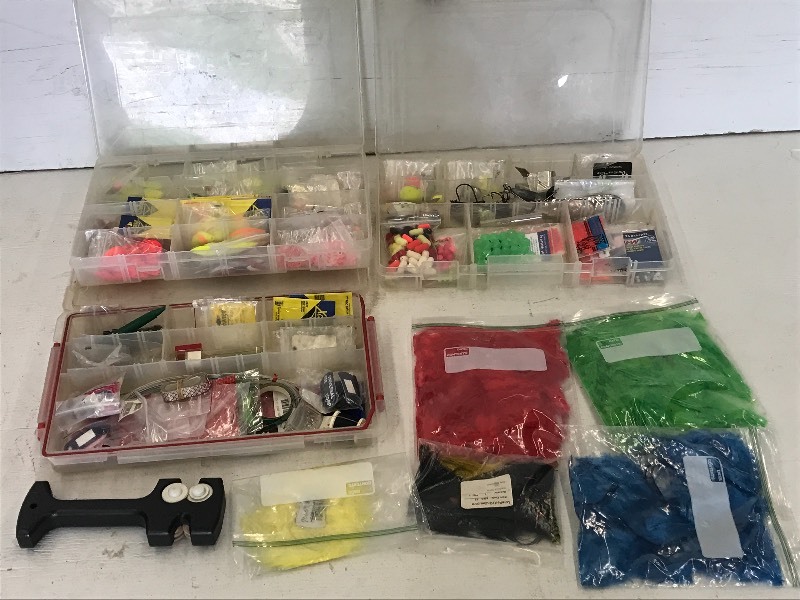 lot 99 image: Flat Of Assorted Lure Building Supp...