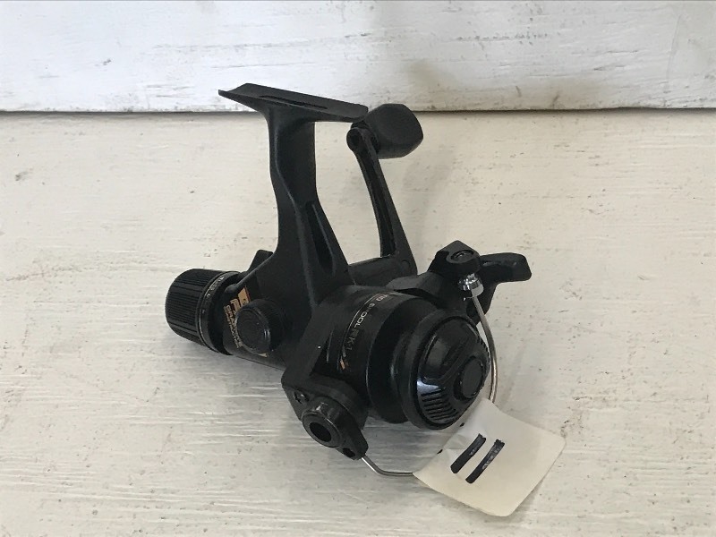 lot 113 image: Shimano FX100 Reel ...