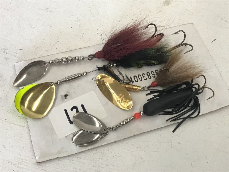lot 121 image: Lot Of (4) Muskie Spinner Lures ...