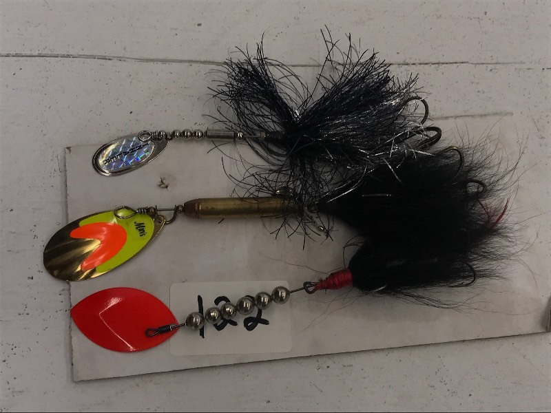 lot 122 image: Lot Of (3) Muskie Spinner Lures ...