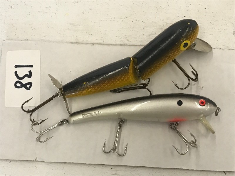 lot 138 image: Lot Of (2) Muskie Lures ...