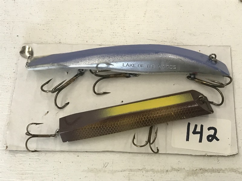 lot 142 image: Lot Of (2) Muskie Lures ...