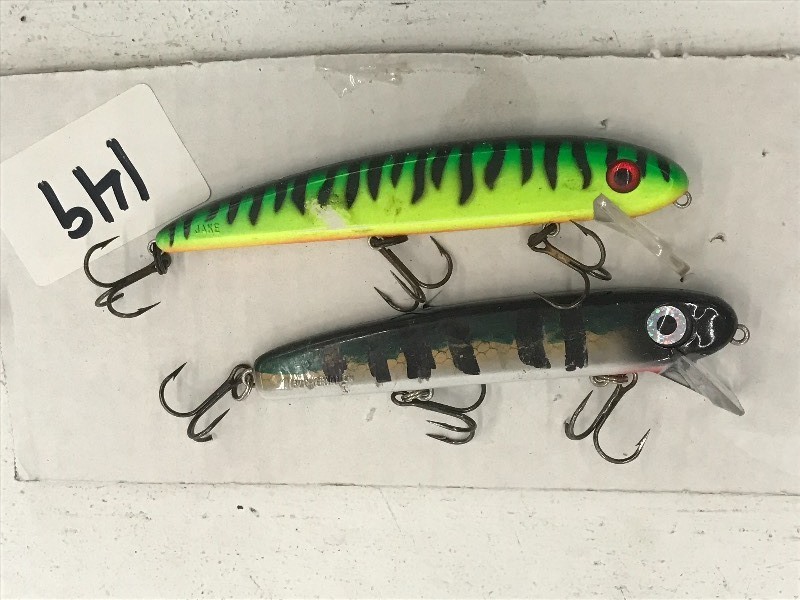 lot 149 image: Lot Of (2) Muskie Lures ...