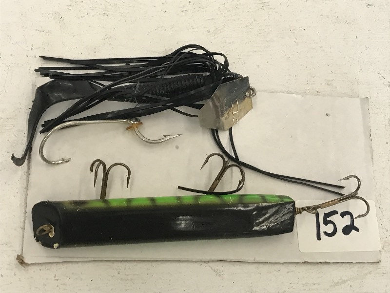 lot 152 image: Lot Of (2) Muskie Lures ...