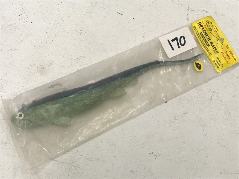 lot 170 image: New Soft-Bait Muskie Lure ...