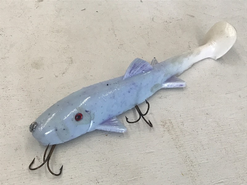 lot 172 image: New Soft-Bait Muskie Lure ...