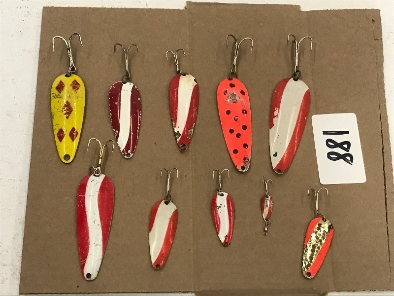 lot 188 image: Flat Of Assorted Spoon Lures ...