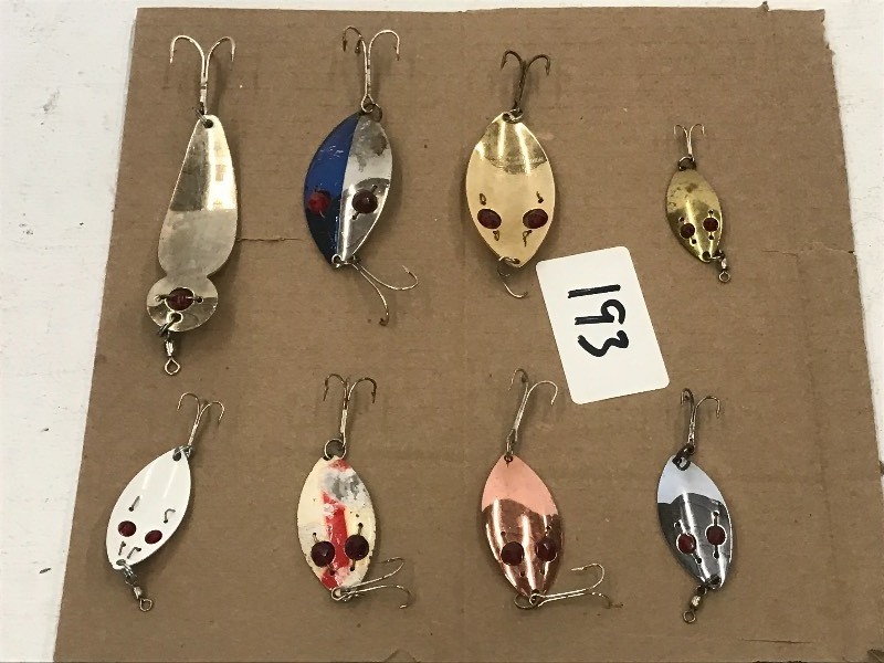 lot 193 image: Flat Of Assorted Spoon Lures ...