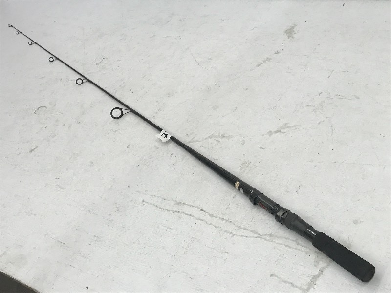 lot 239 image: Shimano Fightin Rod 59 Walleye S...