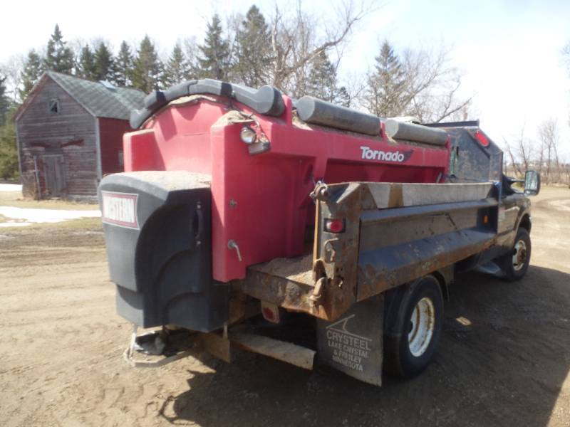lot 5 image: Western Tornado Salt Spreader