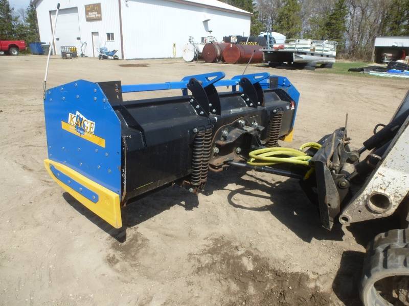 lot 8 image: Kage Snow Pusher