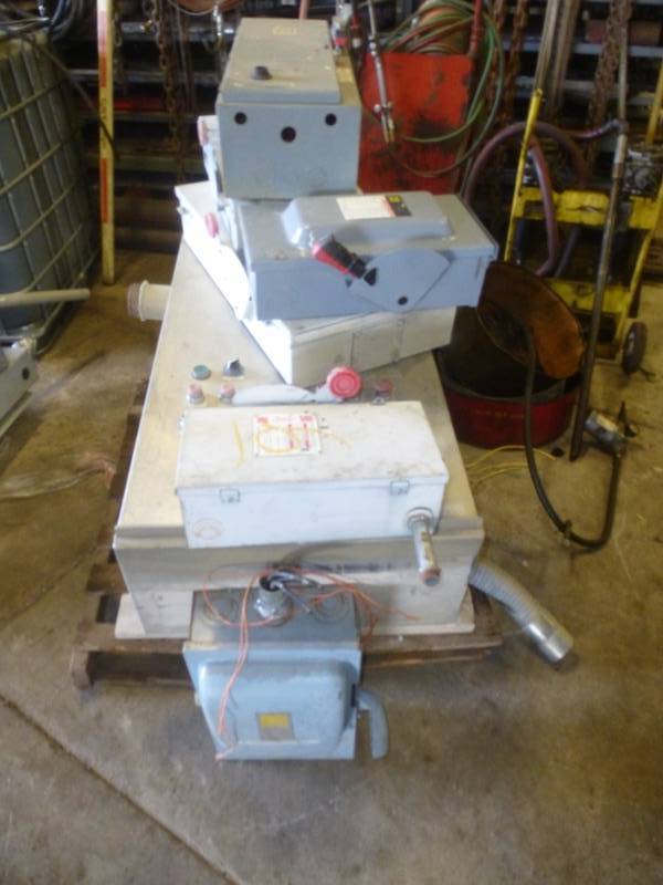 lot 46 image: Electrical Boxes & Throw Switches