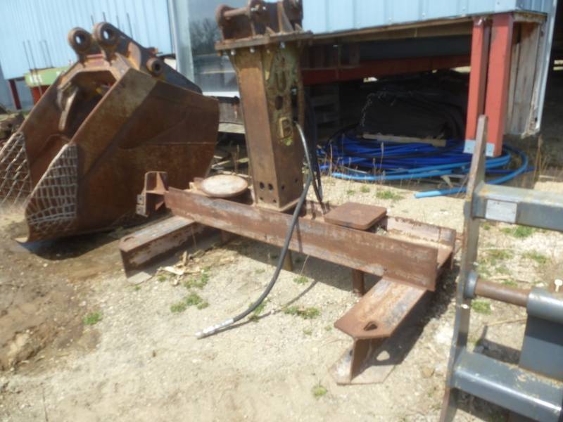 lot 62 image: Excavator Jack Hammer UB Attachment