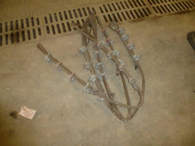 lot 86 image: Cables x 3