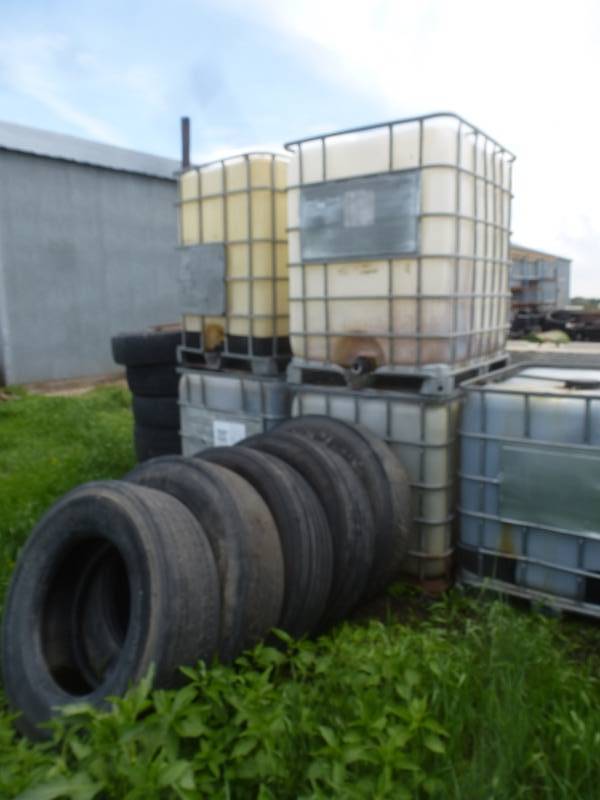 lot 95 image: Oil Tote Pallets