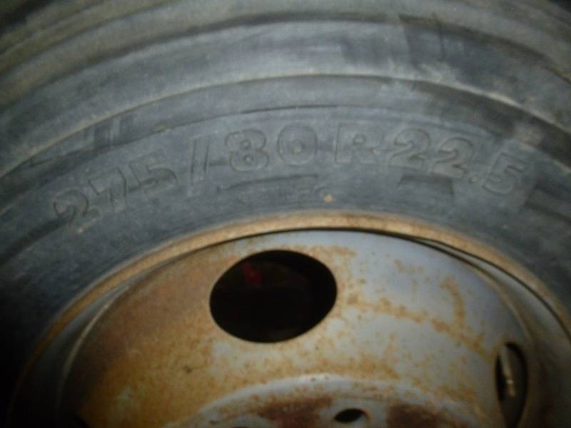lot 114 image: Truck Spare 27580R22.5
