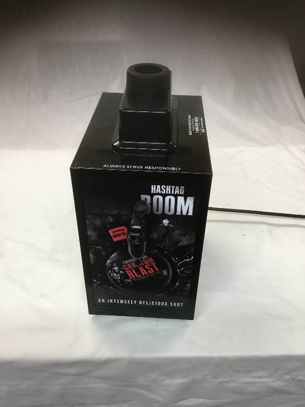 lot 2 image: Captain Morgan - 1 Bottle - Cannon Blast