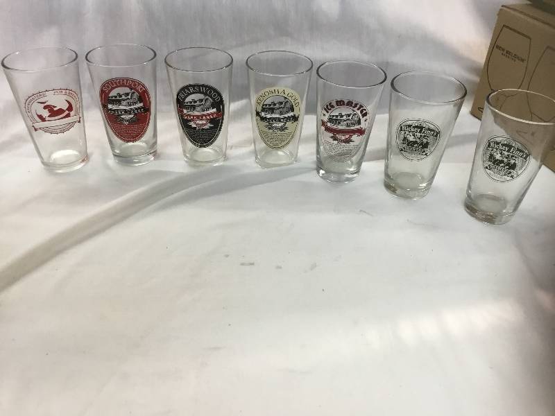 lot 53 image: 5 Kenosha Pint Glasses, and Two Micky Farms Pint Glasses