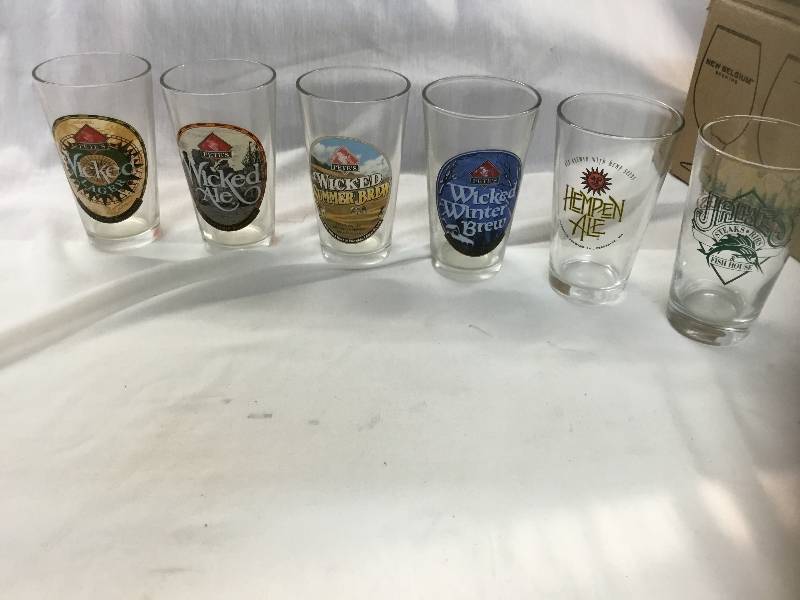 lot 54 image: Petes Wicked Ale 7 Pint Glasses