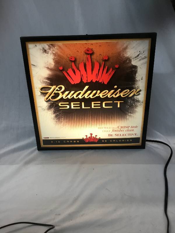 lot 66 image: Lighted Budweiser wall mounted light