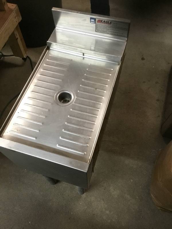 lot 79 image: Stainless Steel Bar Sink