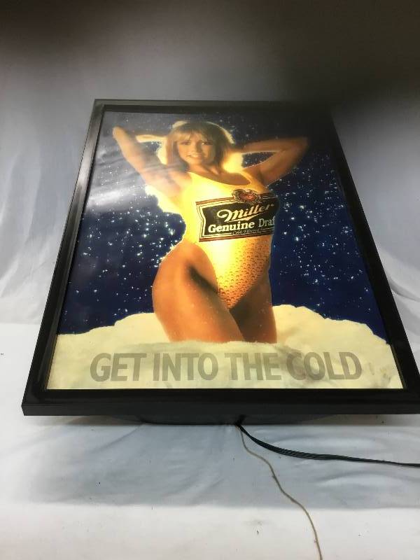 lot 13 image: Antique Miller Genuine Draft Light Up Sign