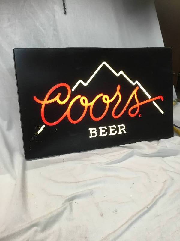 lot 88 image: Antique Coors Beer Light up Sign