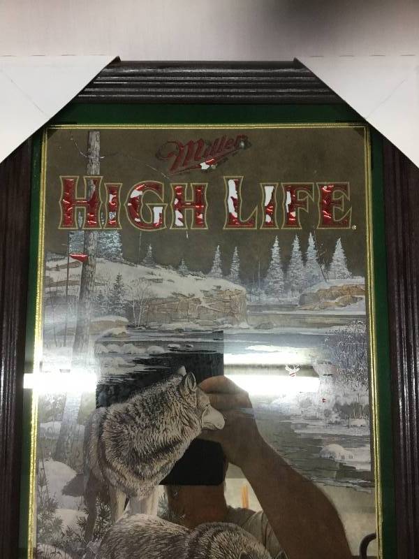 lot 128 image: Miller High Life - Wolves - 1999 - Mirror