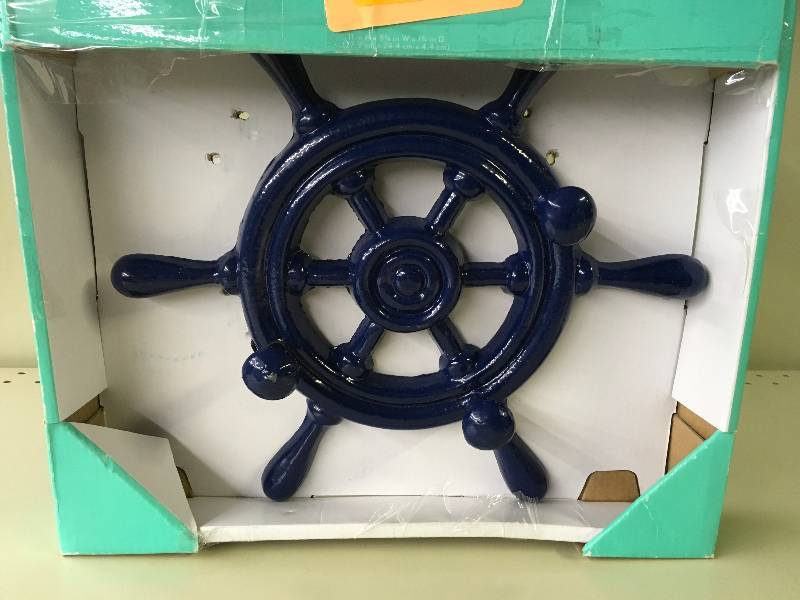 SHIP WHEEL WALL DECOR WITH HOOKS