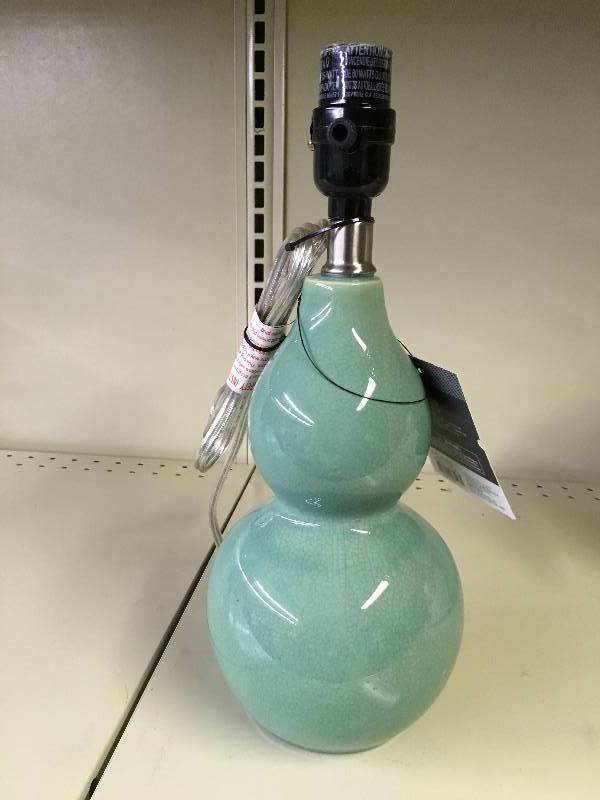 CERAMIC LAMP BASE