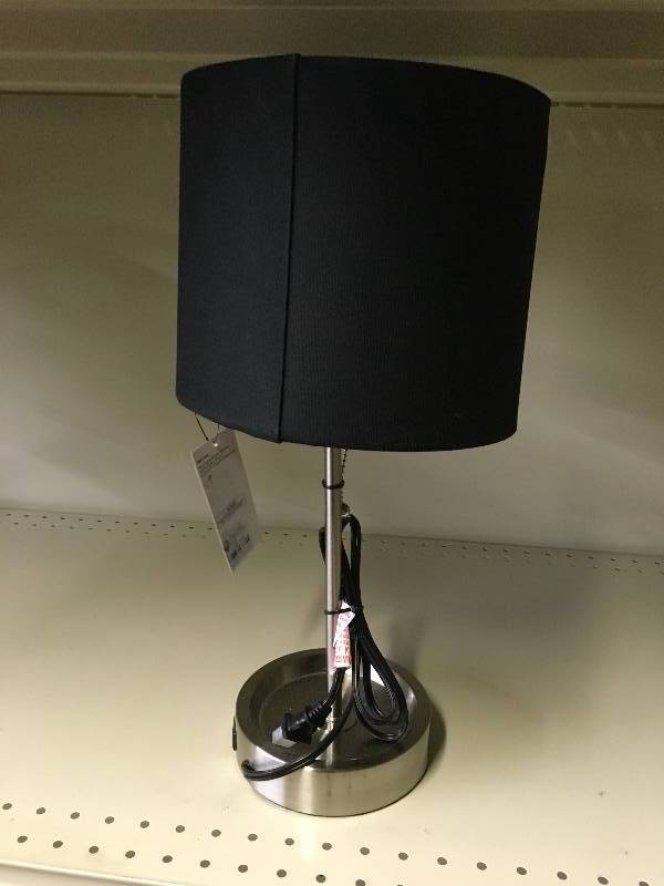 STICK TABLE LAMP WITH SHADE