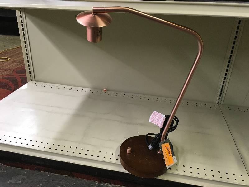DESK LAMP