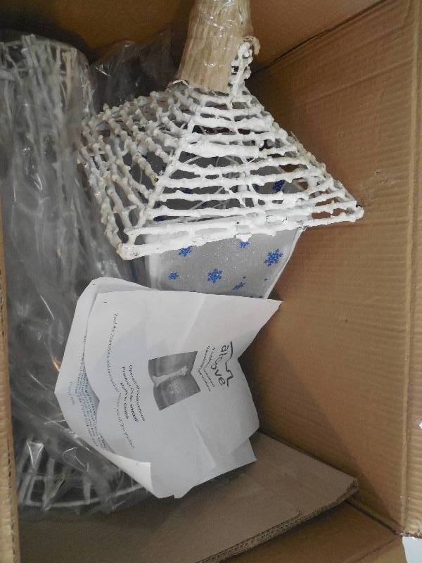 alcove 5 Lighted White Glitter Rattan Lamppost