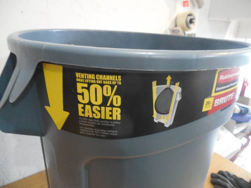 Rubbermaid Commercial Products Brute 20 Gal. Grey Round Trash Can