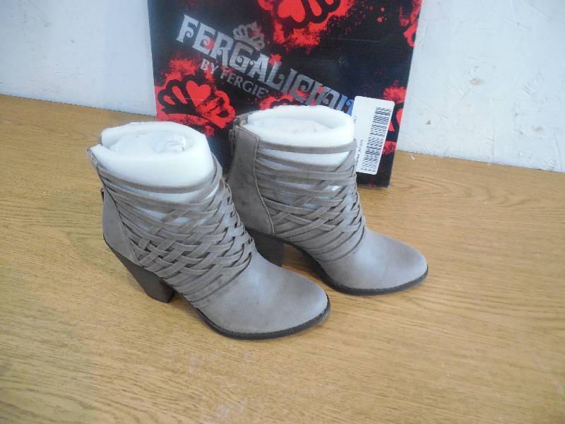 Fergalicious Womens Weever Bootie - SIZE 7.5